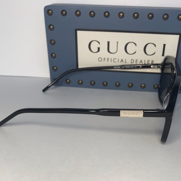 New- GUCCI GG1156S-001 57 Acetate Black-Grey
Sunglasses - Picture 8 of 17